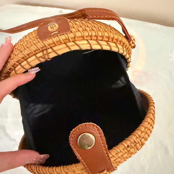 Handmade Thai rattan straw circle round bag - Picture 3 of 3